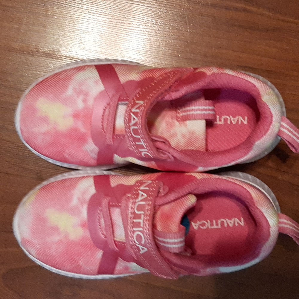 Nautica Girls shoes size 10